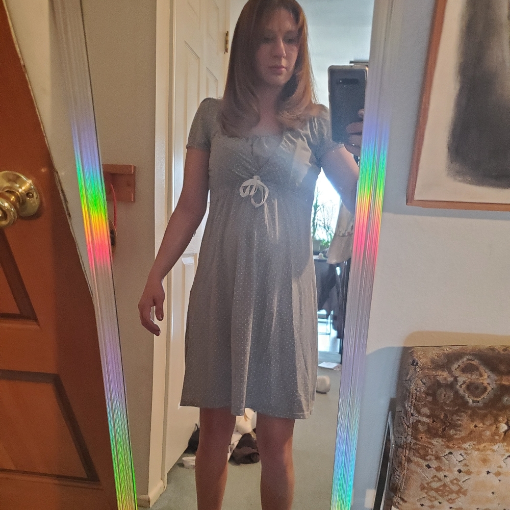 A super cute and comfy gray w/white little stars